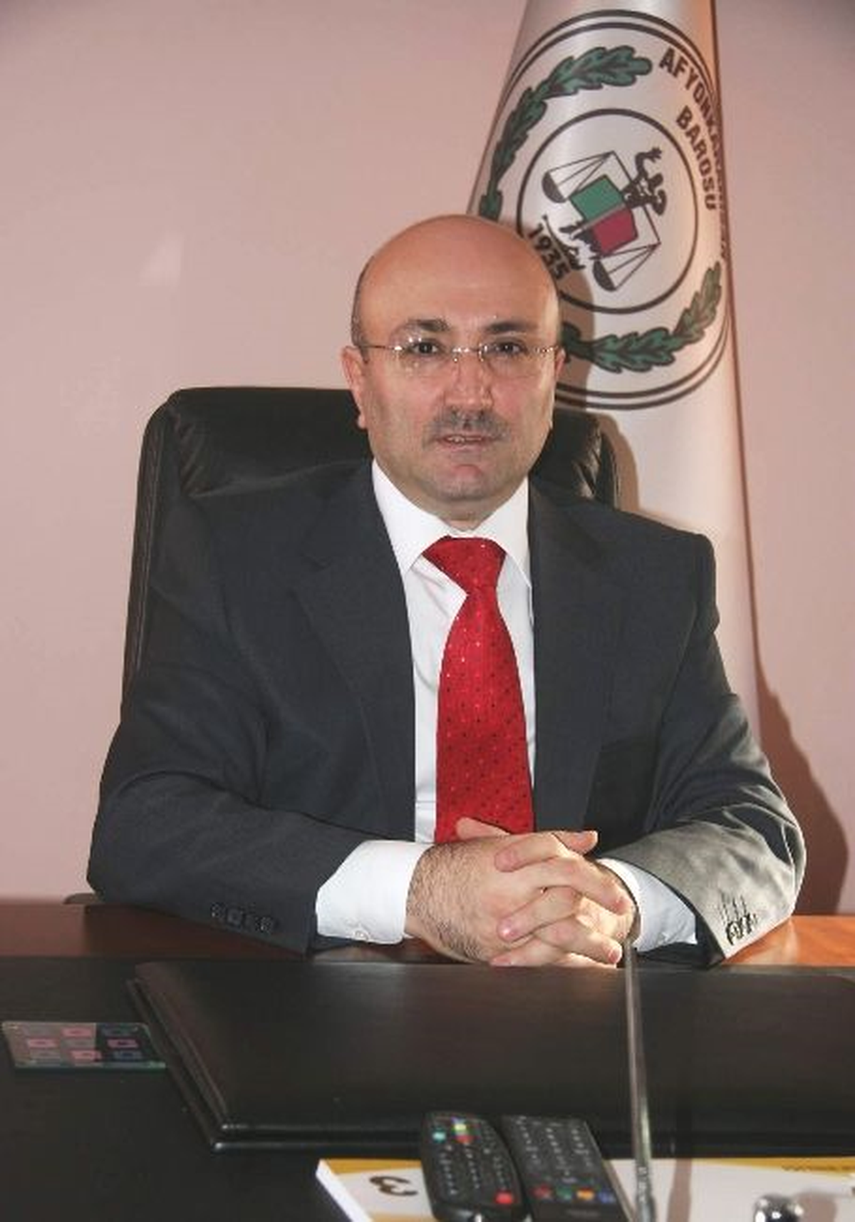 Afyonkarahisar Barosu\'ndan HSYK Bildirisine Muhtıra Benzetmesi