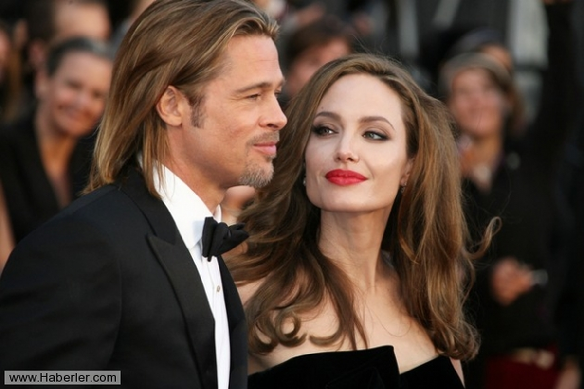 Brad Pitt\'e Şelale Hediye Etti