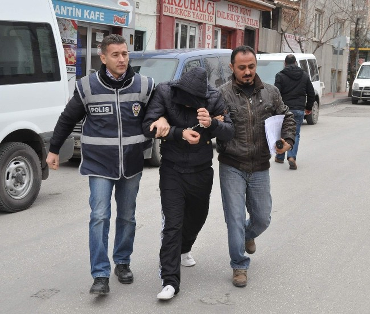 Çalacağı Televizyon Başında Suçüstü Yakalandı