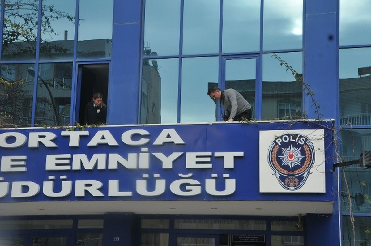 İlçe Emniyet Müdürlüğüne Tüfekli Saldırı