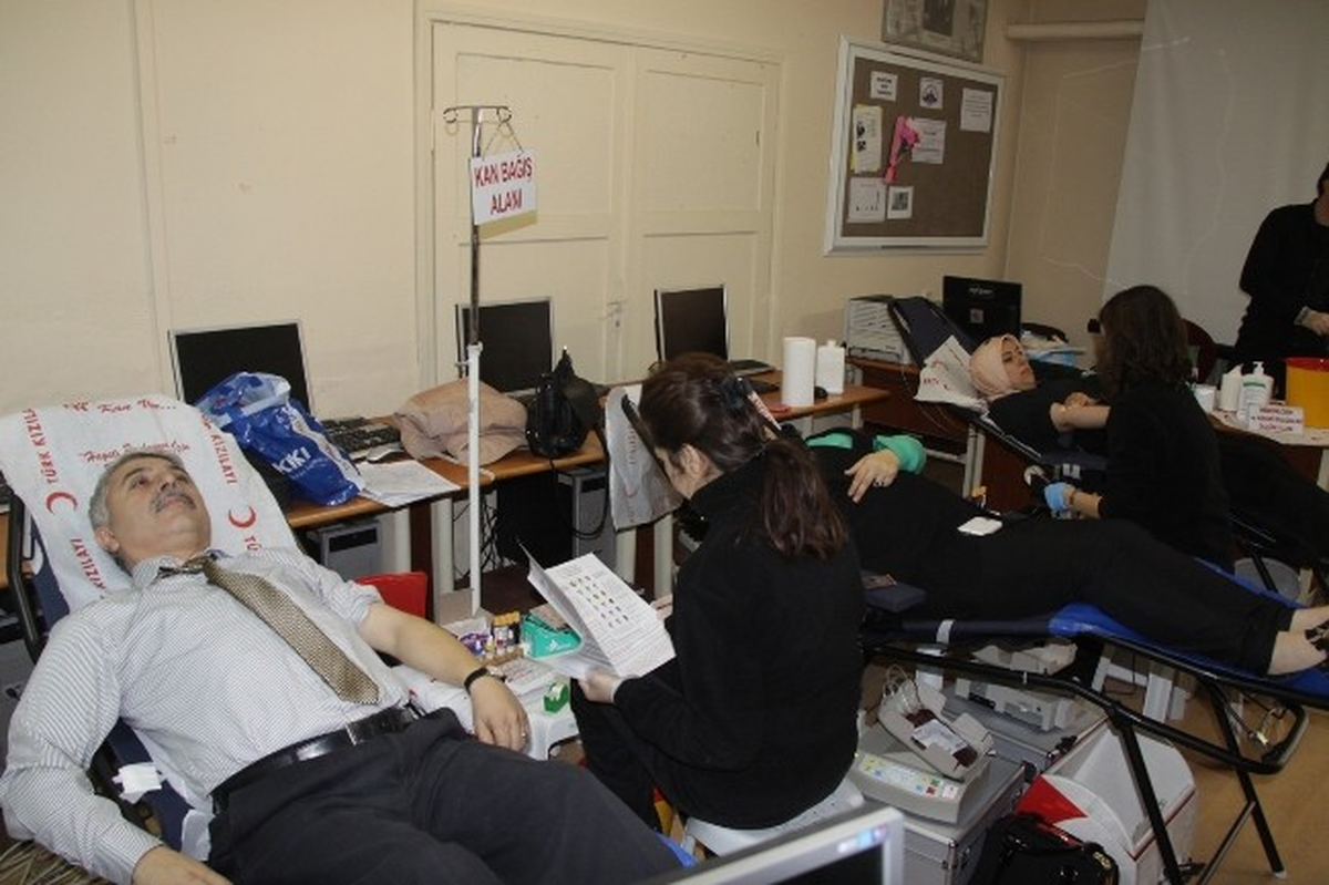İnegöllüler 2013 Yılında Kızılay\'a 4 Bin 605 Ünite Kan Verdi