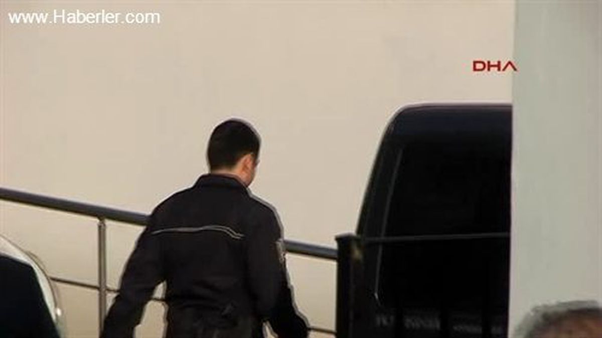 İntihar Eden Muhtarın Tabancasını Çalmışlar