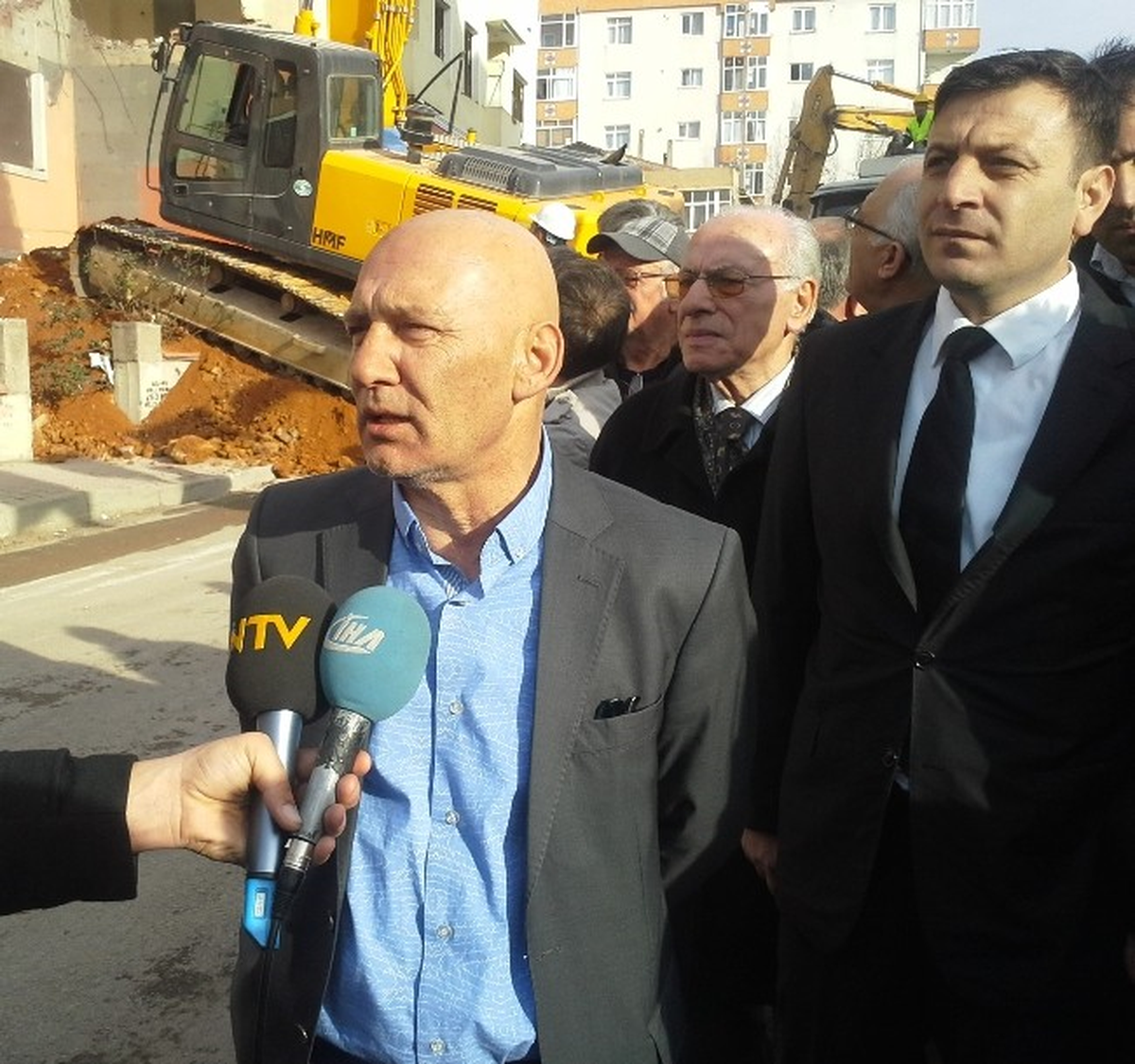 Kartal\'da Yerinde Dönüşüm Kapsamında Yıkımlar Devam Ediyor