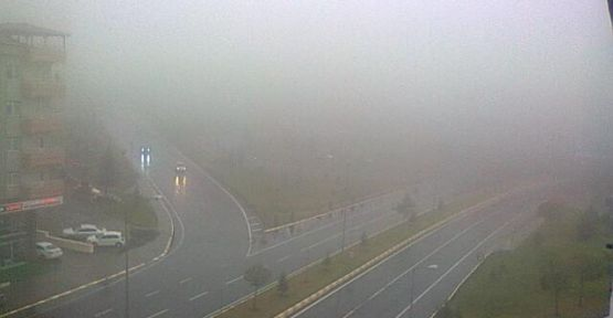 Nevşehir\'de Yoğun Sis Hava Trafiğini Etkiledi