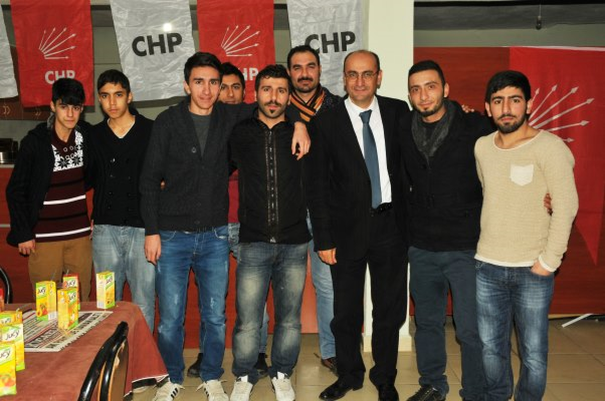 Prof Başar Hem Büro Açtı Hem Uyarıyı İhmal Etmedi