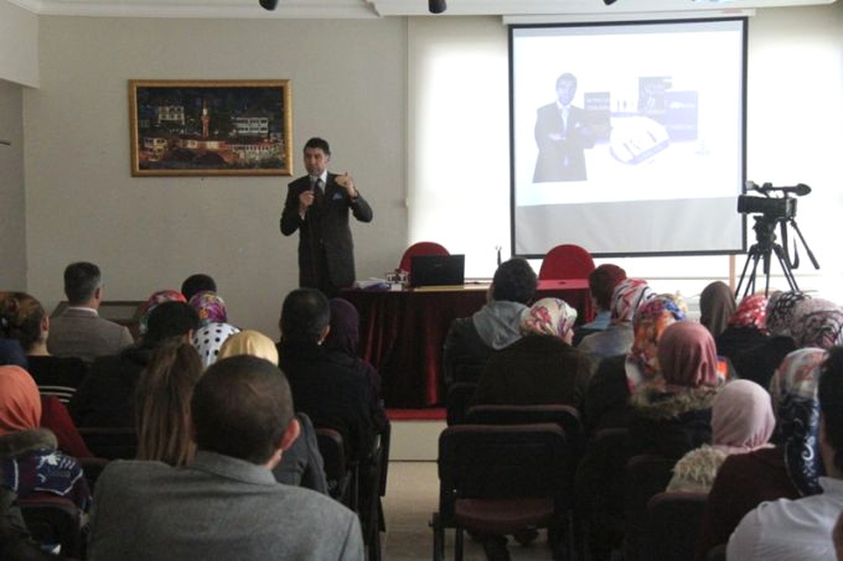 Safranbolu\'da "Güzel Konuşma ve Diksiyon" Konferansı