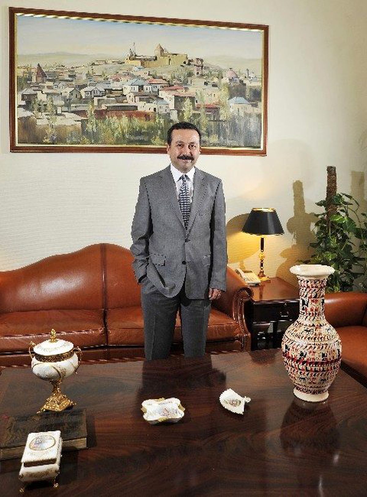Selçuk Üniversitesine Merkezi Derslik Binası