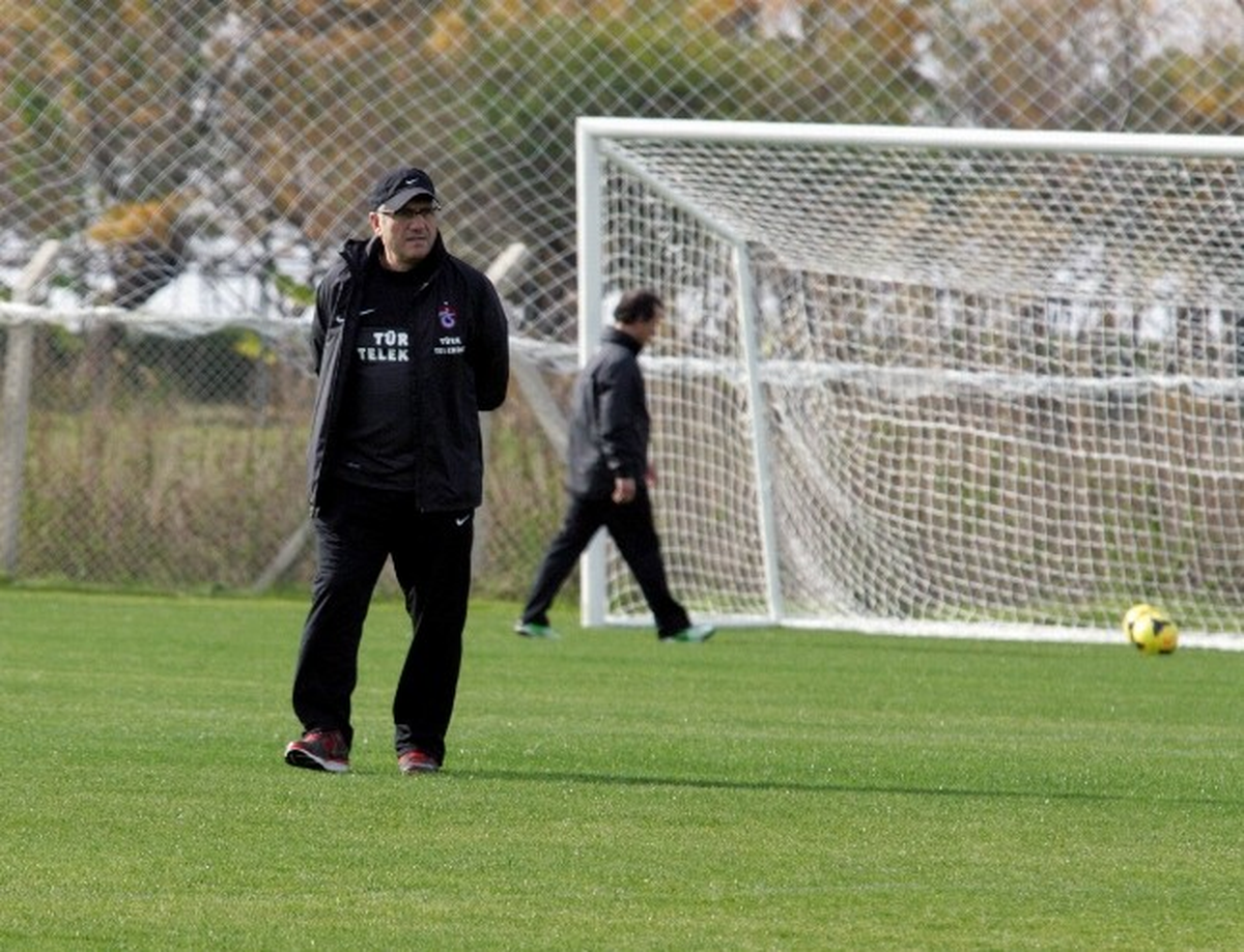 Trabzonspor Devre Arası Kampına 12 Futbolcu ile Başladı
