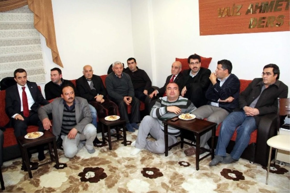 AK Parti Sivas İl Yönetimi İstişare Toplantısı Düzenledi
