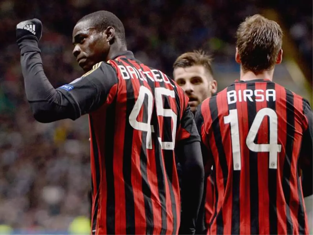 Balotelli: Milan\'da Kalıyorum!