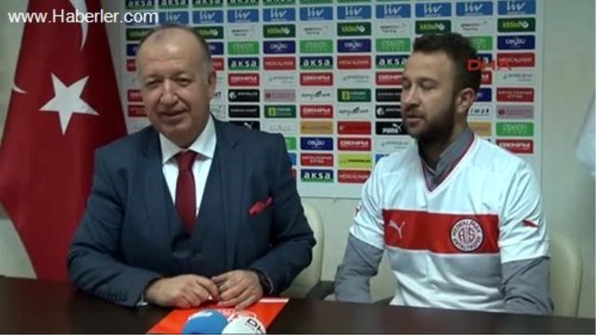 Giray Kaçar, Antalyaspor ile Anlaştı
