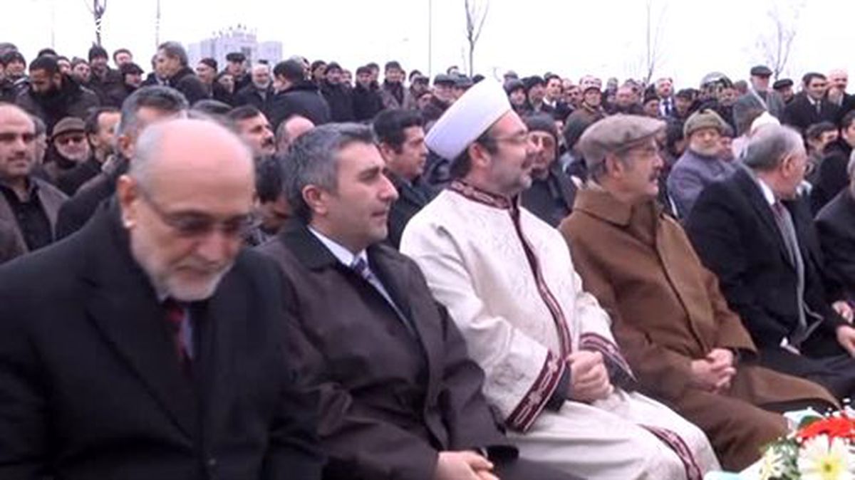 Görmez: "Müftülüklerimizi bürokratik devlet daireleri olarak görmeyelim" -