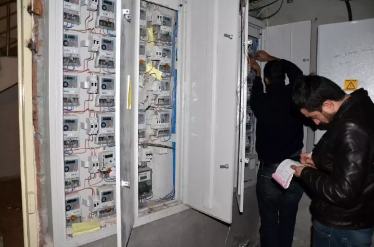 Güneydoğu\'da 217 Bin Borçlu Abonenin Elektriği Kesiliyor