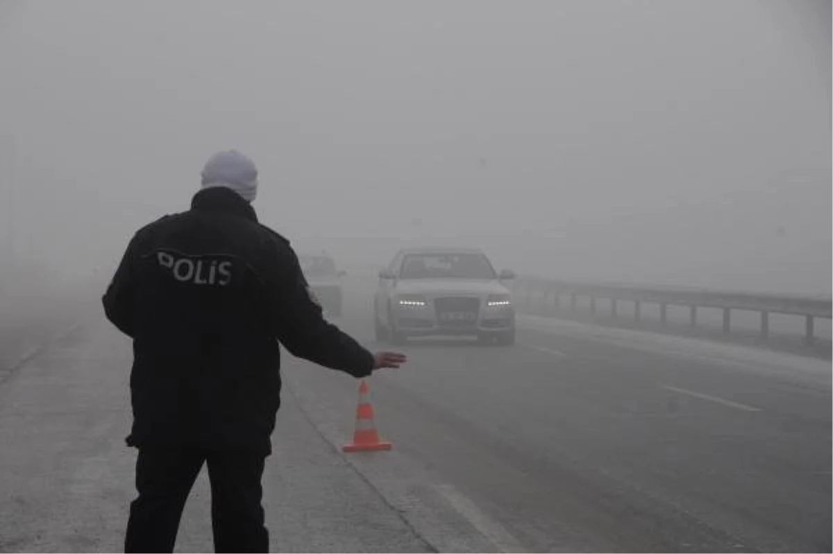 Kayseri\'de Sis ve Buzlanma Kazası: 16 Yaralı