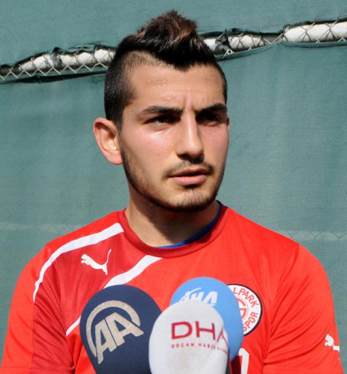Antalyasporlu Emrah Başsan: Üç Büyüklerden Teklif Var