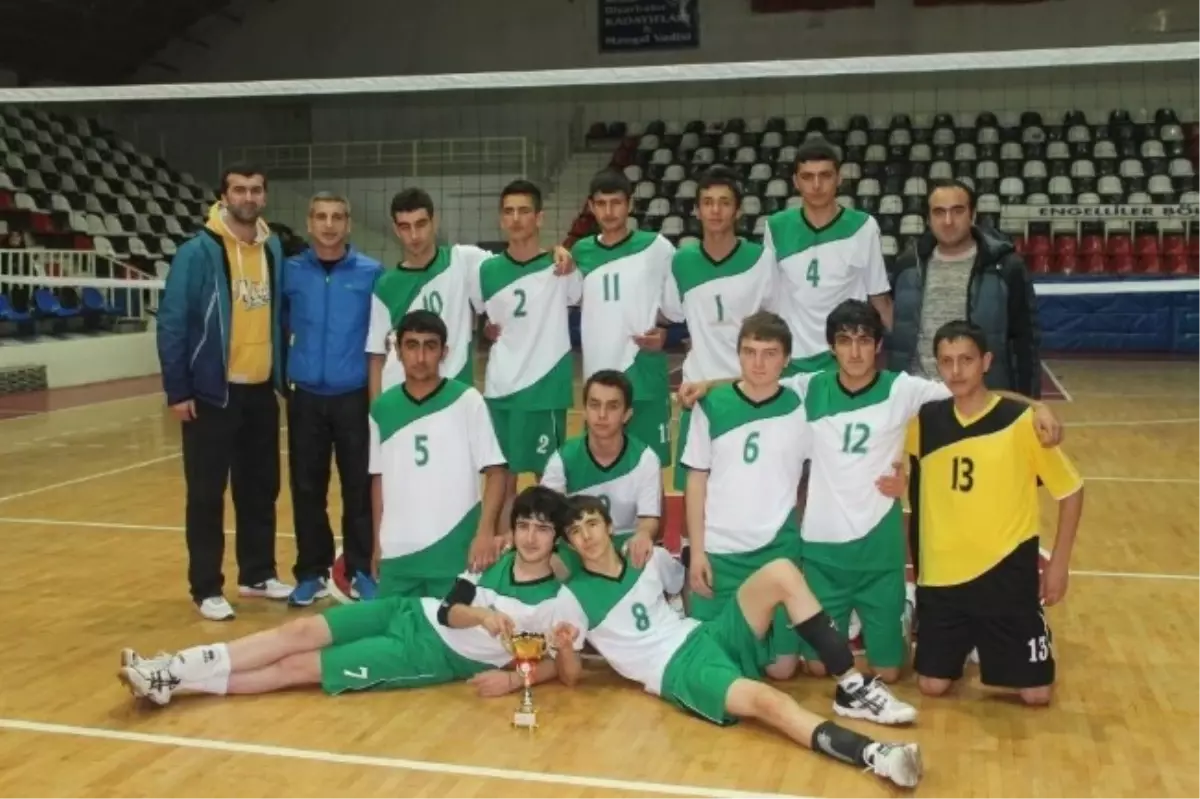 Okullar Arası Gençler Voleybol Grup Müsabakaları