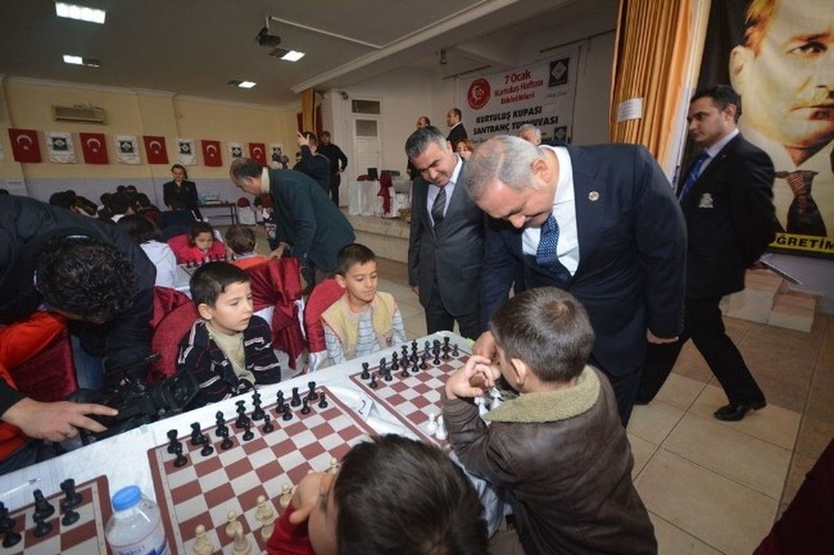 Osmaniye\'de Kurtuluş Kupası Satranç Turnuvası