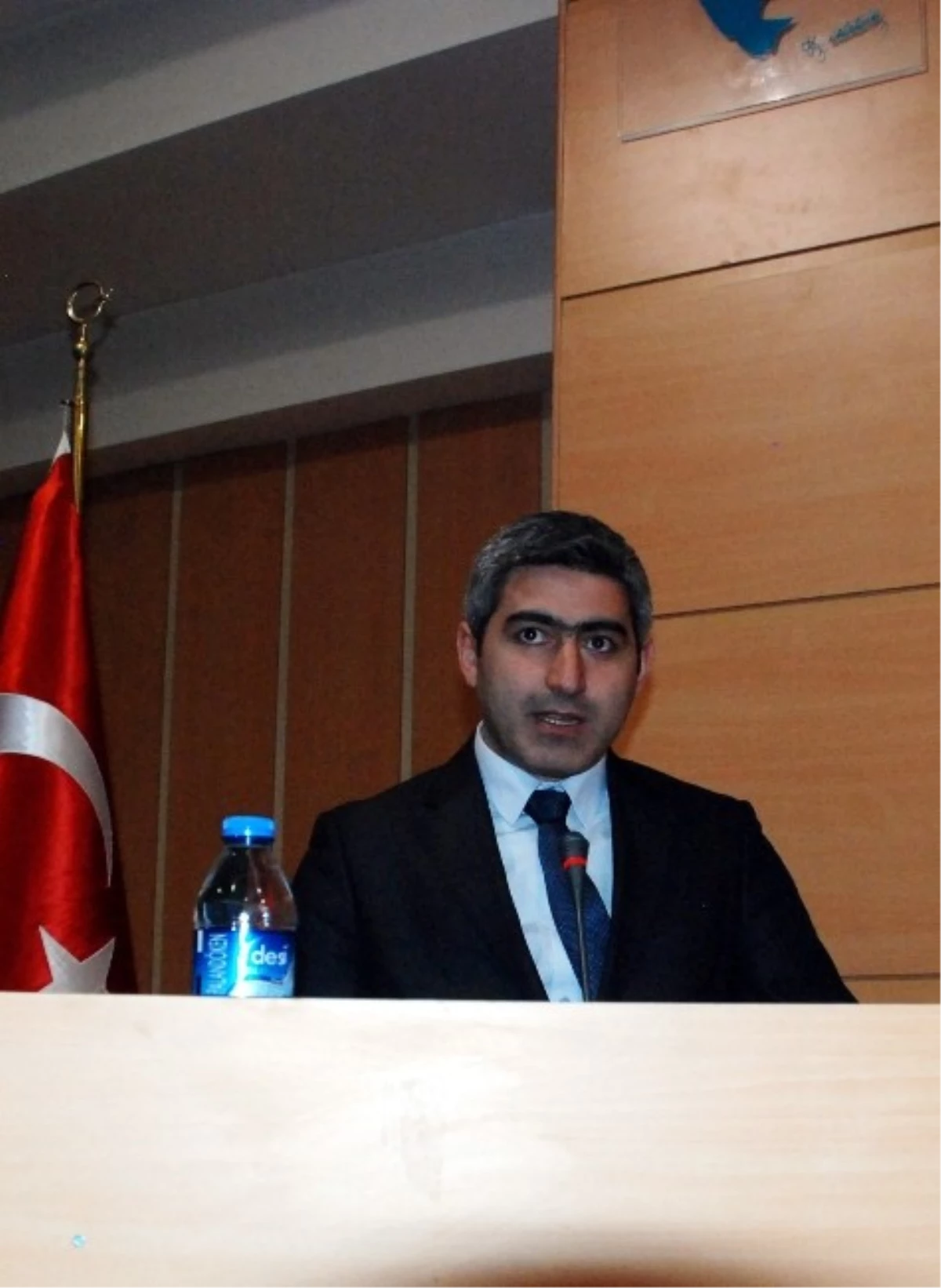 AK Parti Kars Merkez İlçe Başkanı Özgür Turhan;