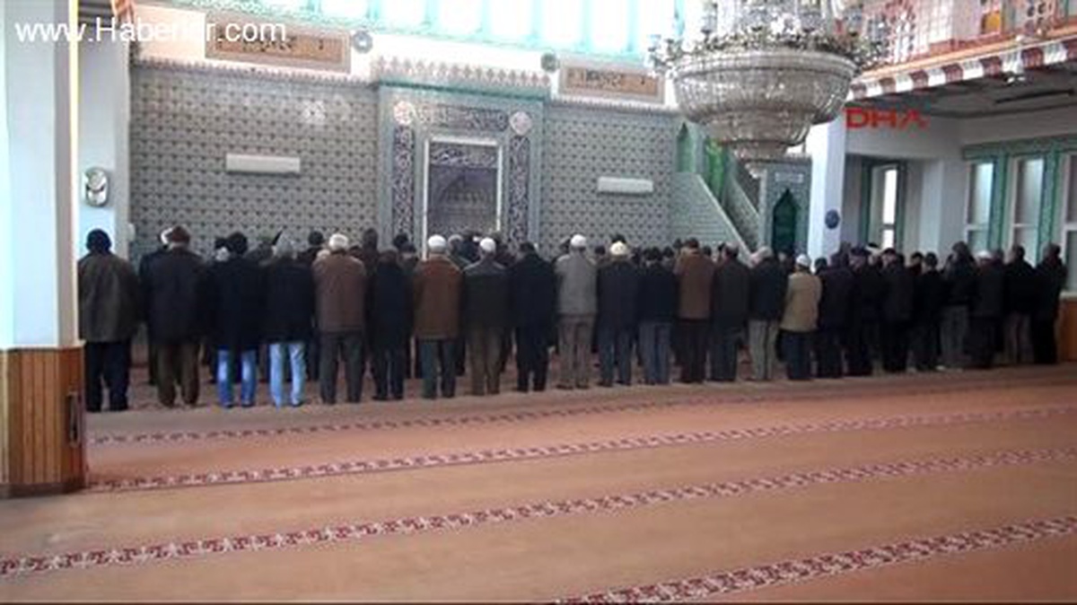 Borç Yüzünden Elektriği Kesilen Cami Kendi Enerjisini Üretmeye Başladı