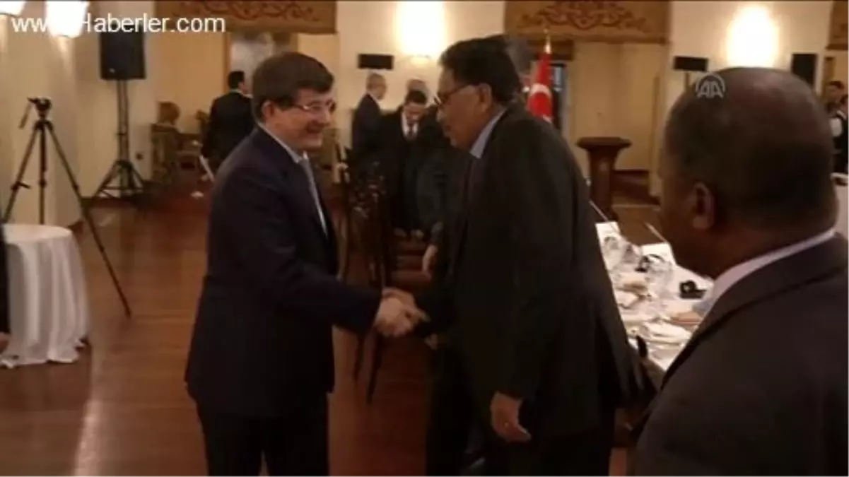 Davutoğlu, Afrika ülkelerinin büyükelçileriyle buluştu -