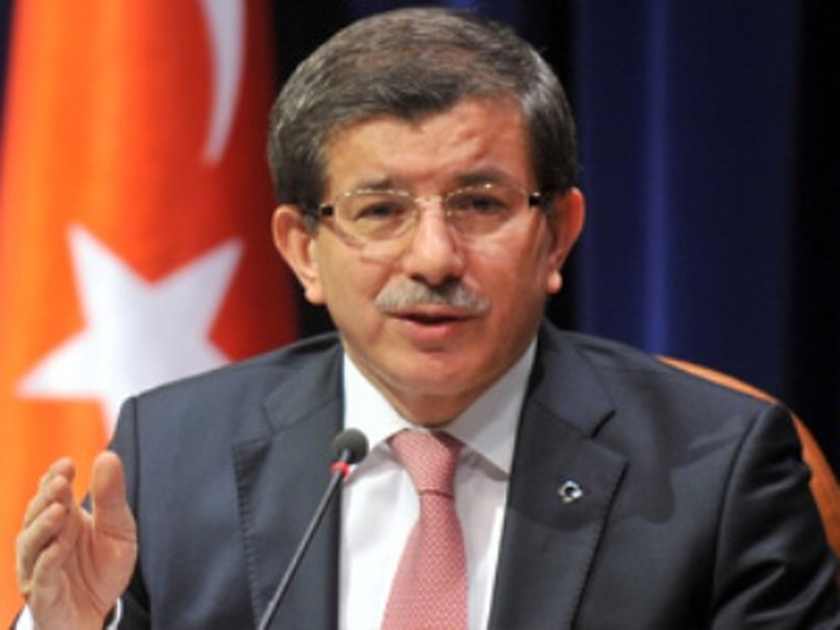Dışişleri Bakanı Davutoğlu, Suriye Türkmen Meclisi Başkanı Amro\'yu Kabul Etti