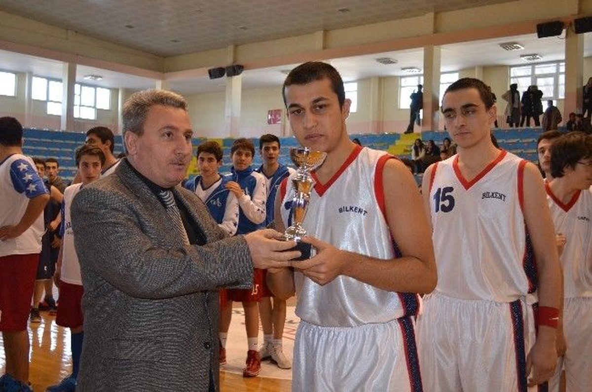 Erzurum\'daki Liselerarası Erkekler Basketbol İl Birinciliği