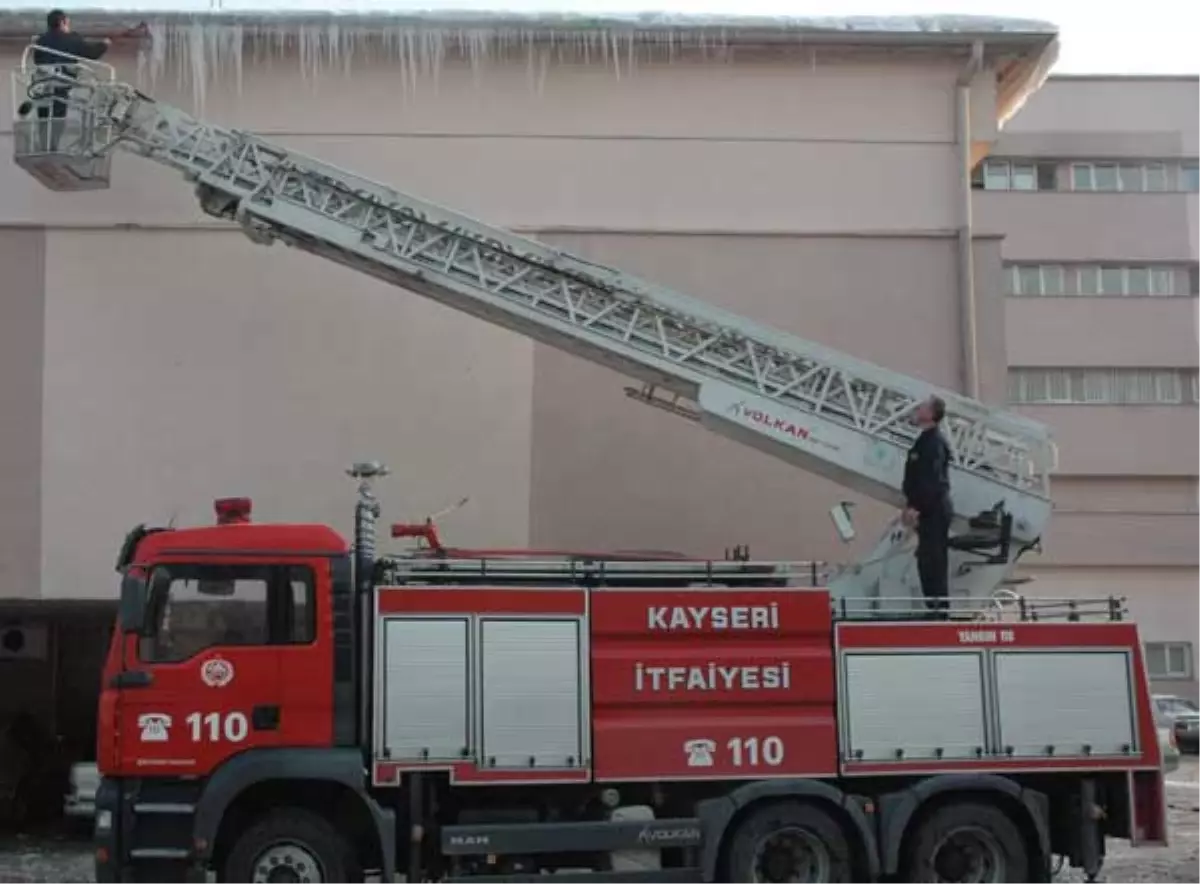 Kayseri Büyükşehir Belediyesi İtfaiye Ekiplerinin Çalışmaları