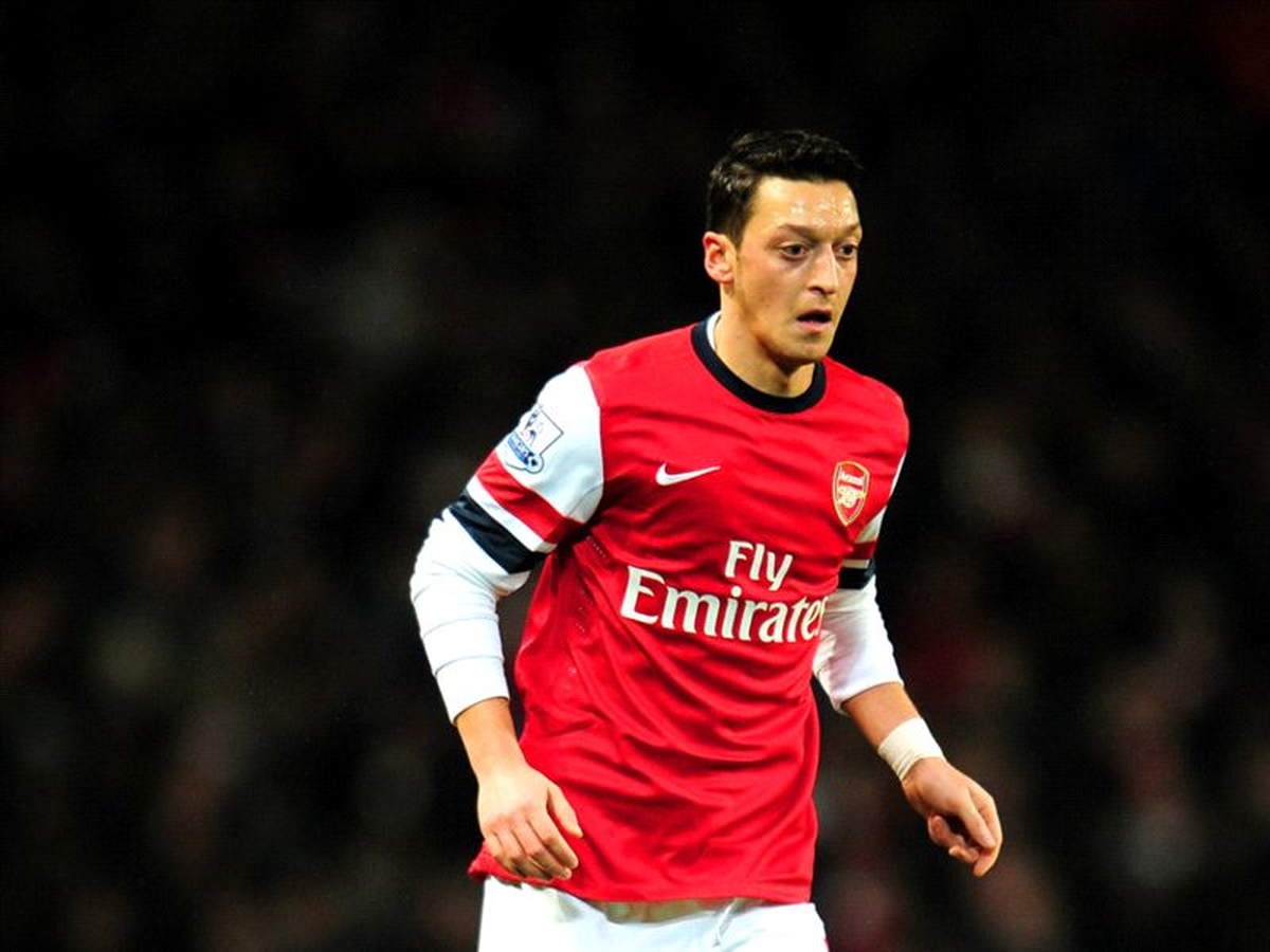 Mesut Premier Lig\'de Oynamaktan Çok Mutlu