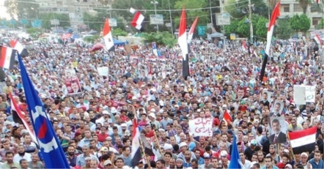 Mısır\'da Darbe Karşıtı Gösteriler