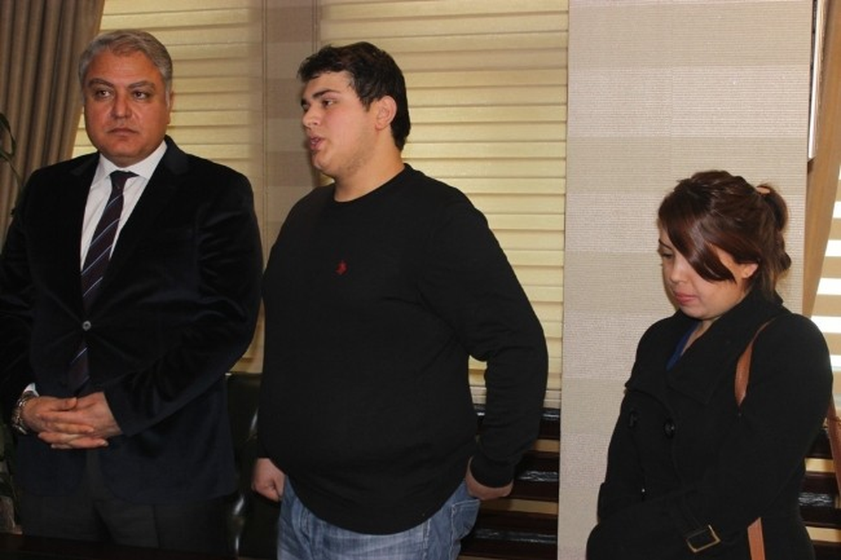 Üniversite Öğrencisinden Örnek Davranış