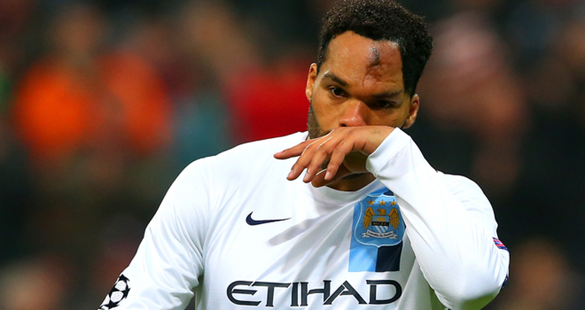 Manchester City, Lescott\'u Bırakmıyor