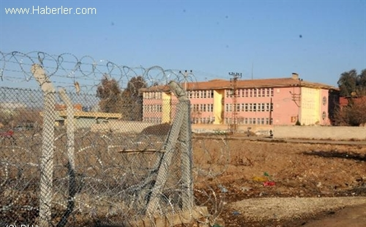 Akçakale\'de Eğitime Bir Gün Ara Verildi