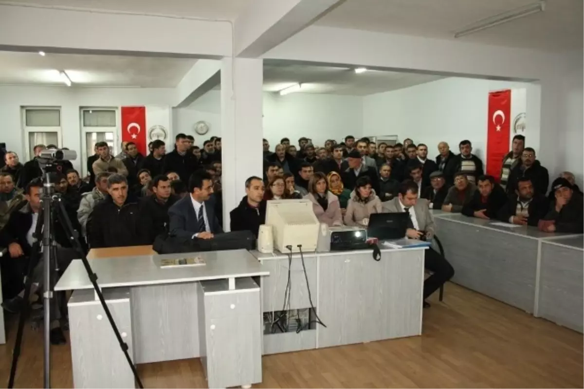 Aksaray\'da Çiftçilere Eğitim Semineri