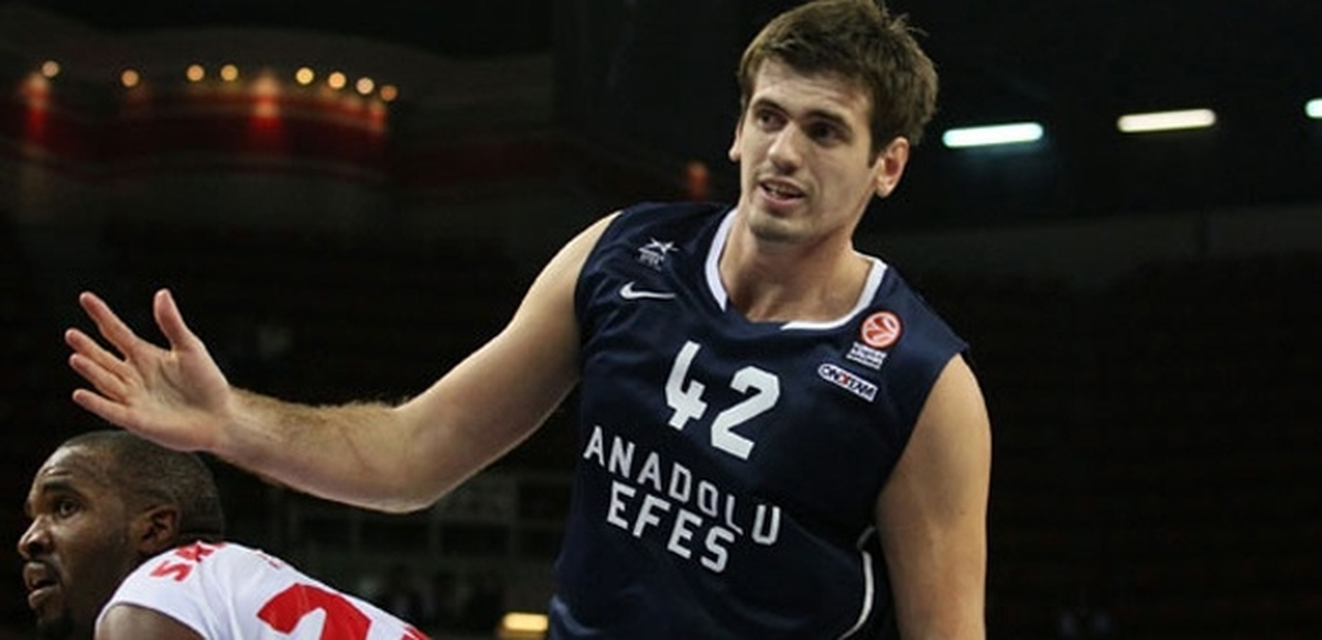 Anadolu Efes Galibiyet Peşinde