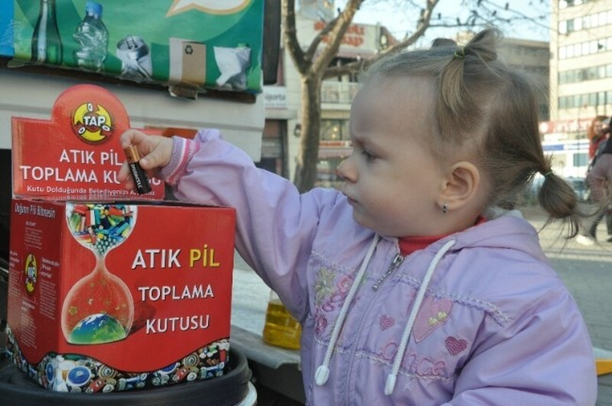 Atık Pillerini Getir, Hediyeni Götür