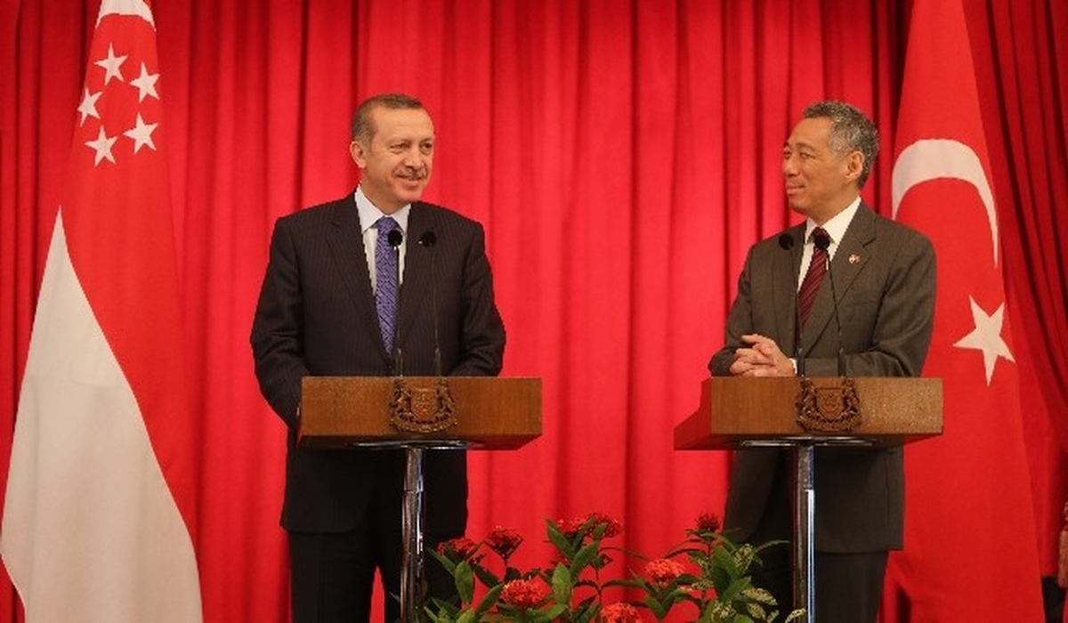 Singapur\'a 18 Yıl Sonra Başbakan Düzeyinde İlk Ziyaret