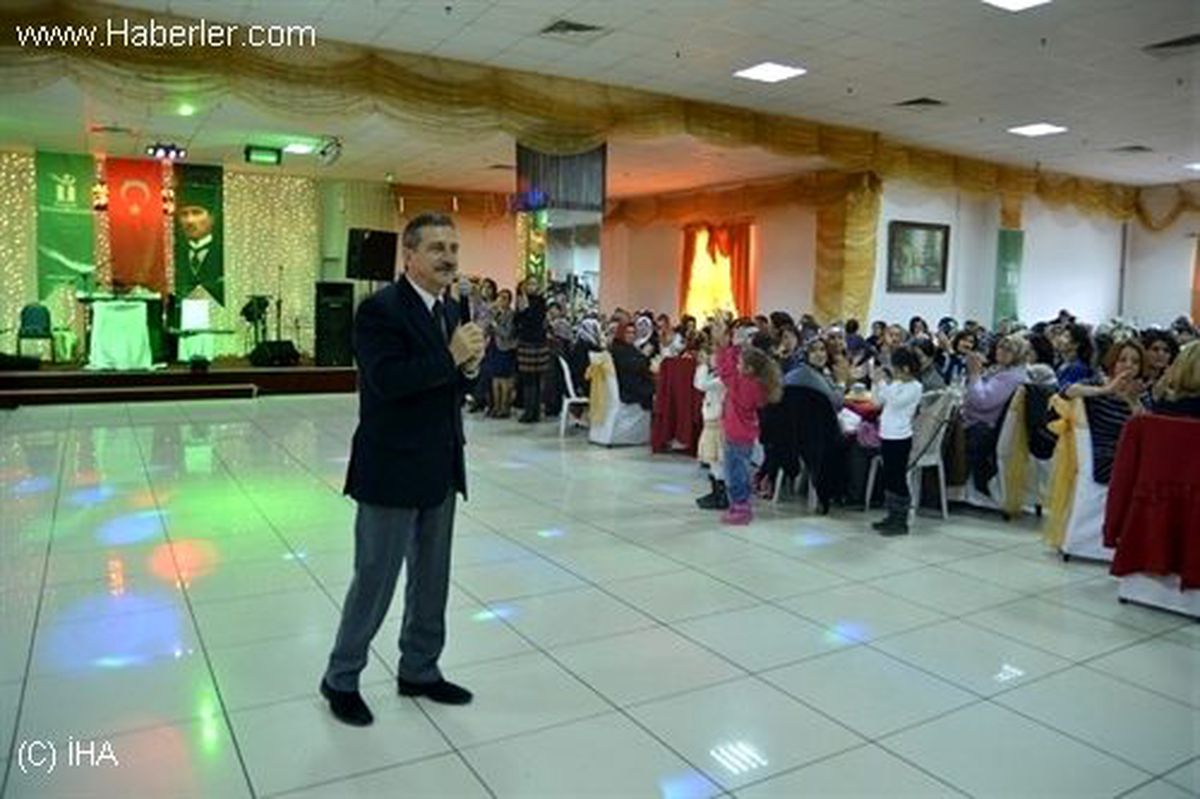 Başkan Ataç\'ın Beldeevi Kursiyerleri ile Yeni Yıl Buluşması