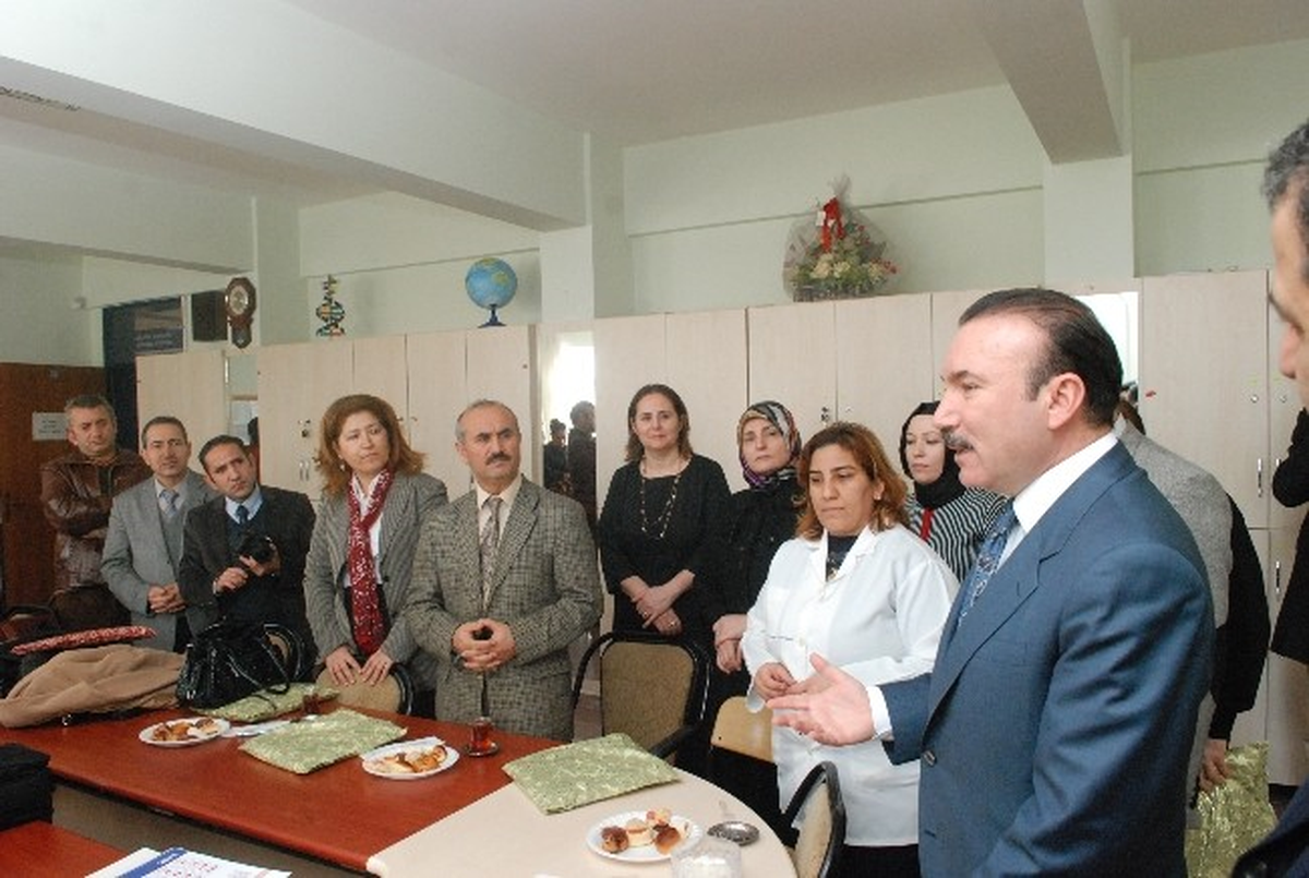 Başkan Doğan Okul Ziyaretlerine Devam Ediyor