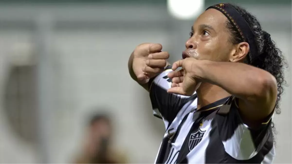 Beşiktaş Ronaldinho\'nun İmzasını Bekliyor