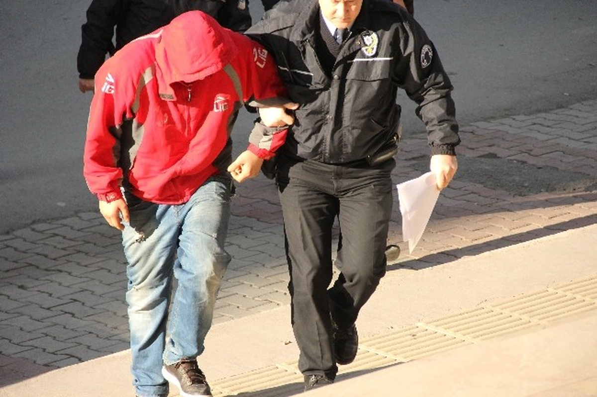 Çay Ocağından Televizyon Çalan 2 Kişi Tutuklandı