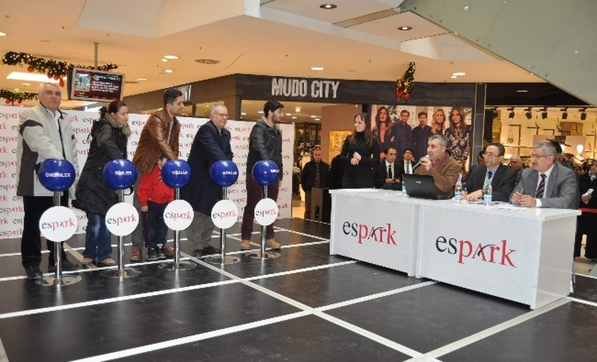 Espark\'ta Yılbaşı Çekilişinde Ödüller Sahiplerini Buldu