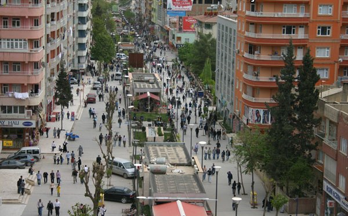 Güres\'teki Araçlara Tepki