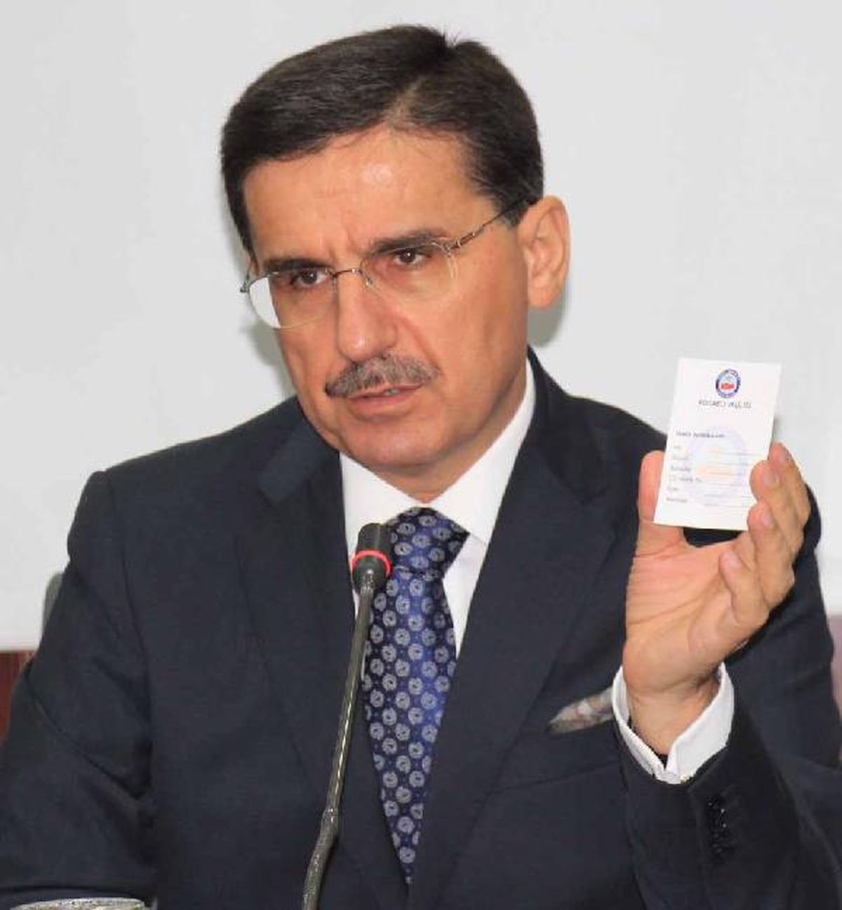 Kocaeli\'de Yoksul Ailelere İndirimli Ekmek