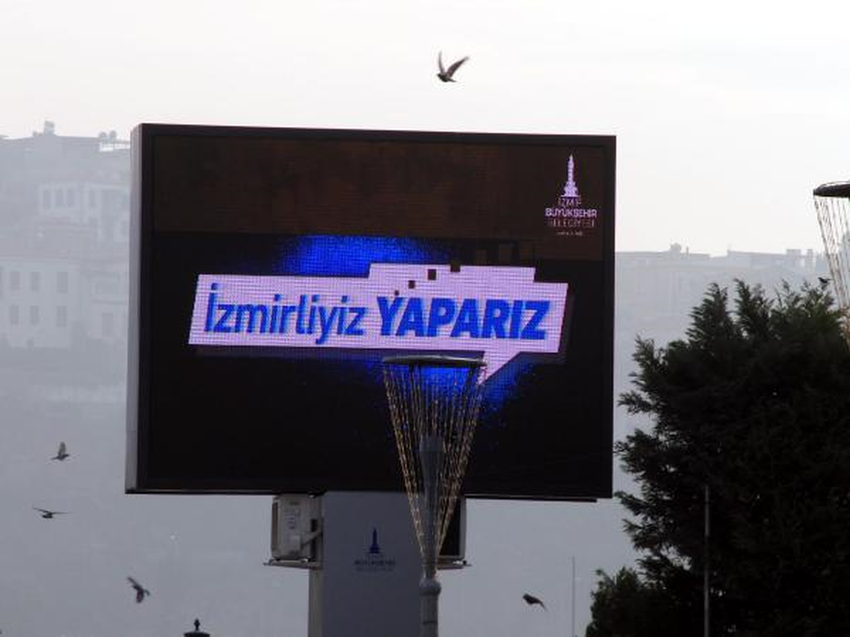 Kocaoğlu\'nun Yeni Sloganı: İzmirliyiz Yaparız