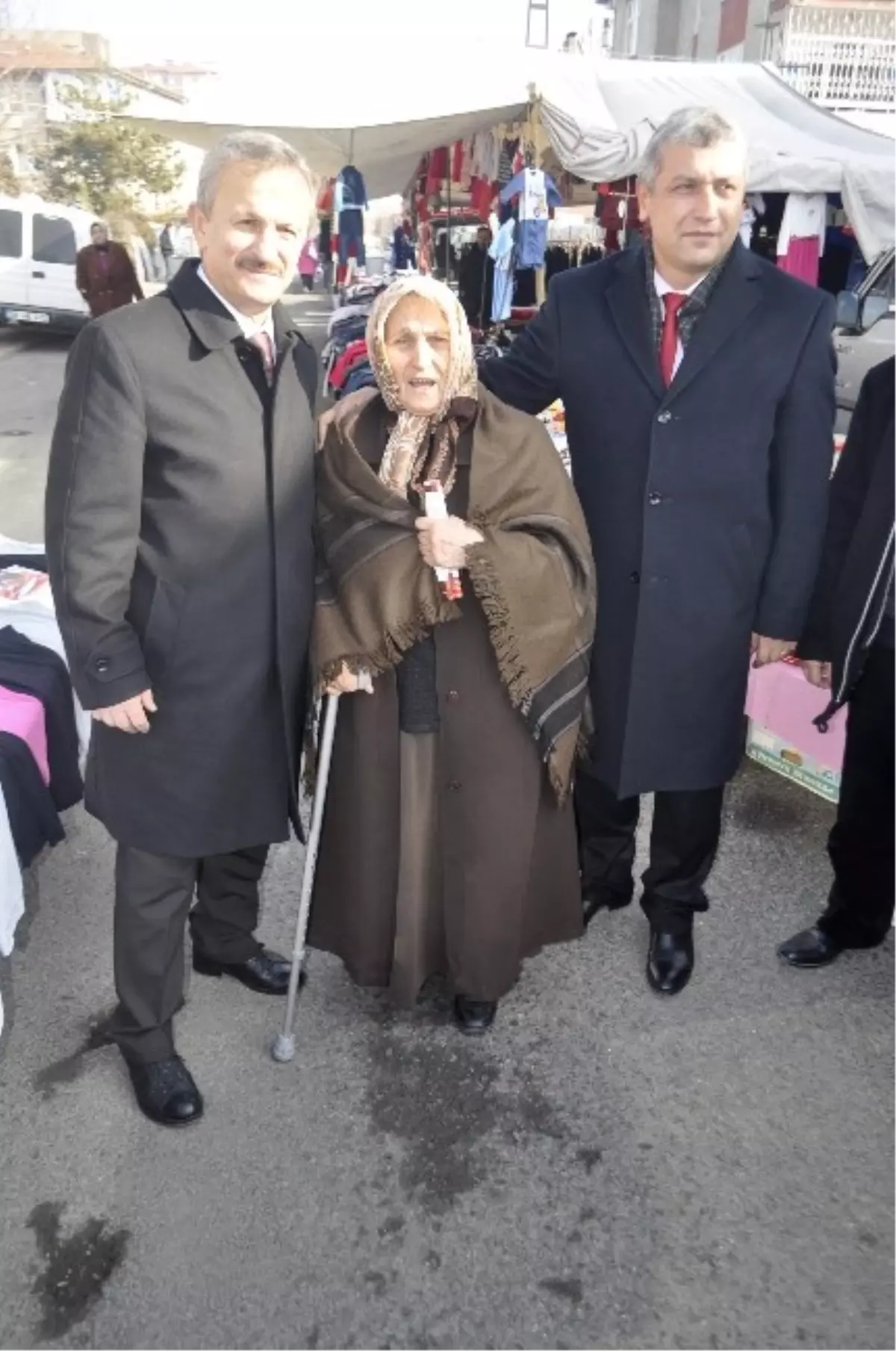 MHP Belediye Başkan Adayları Pazar Yerlerinde