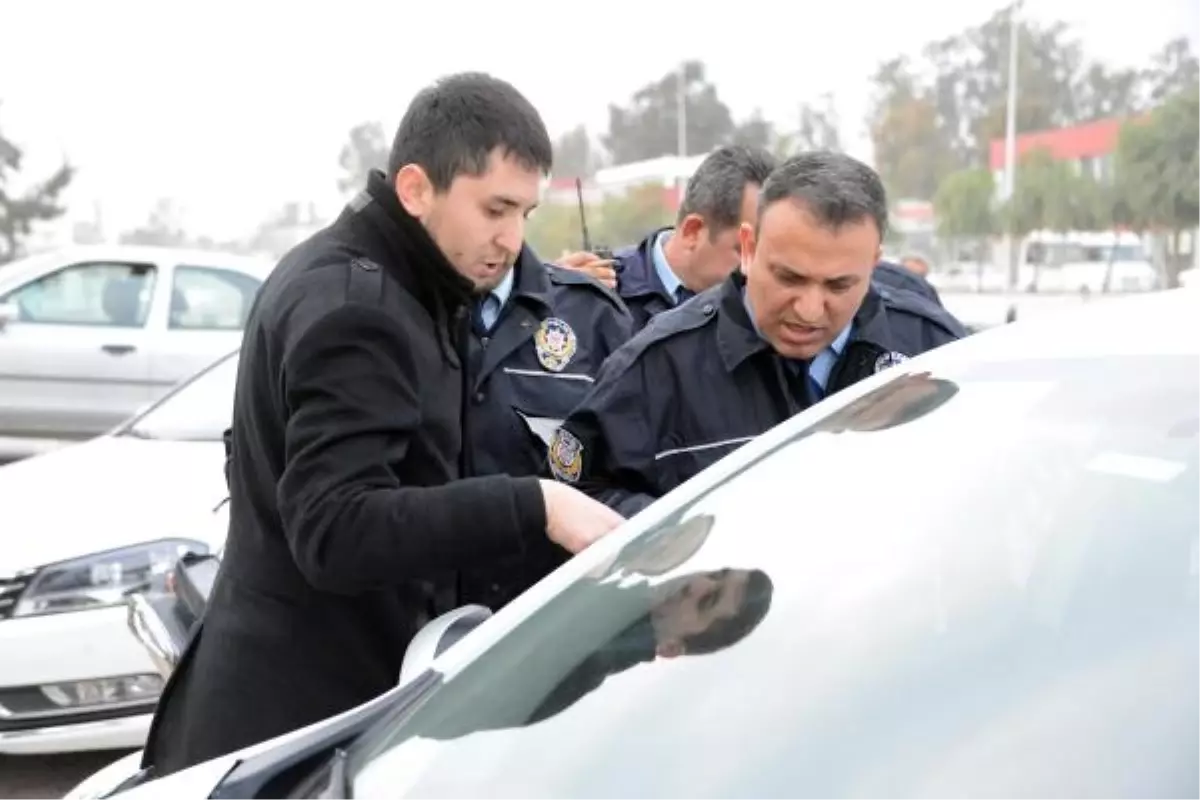 Otomobilinin Lastiğini Patlatıp, 100 Bin Lirasını Çaldılar