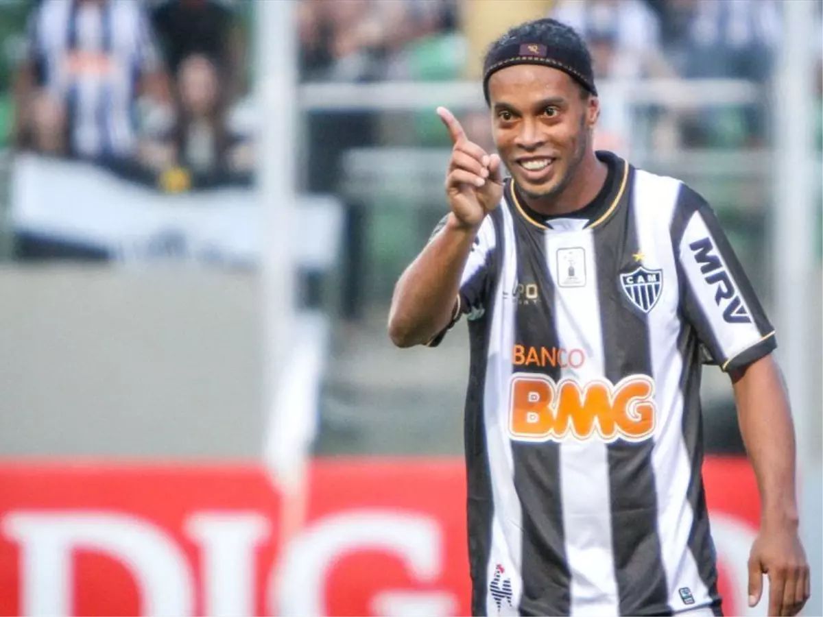 Ronaldinho Atletico Mineiro\'da Kaldı