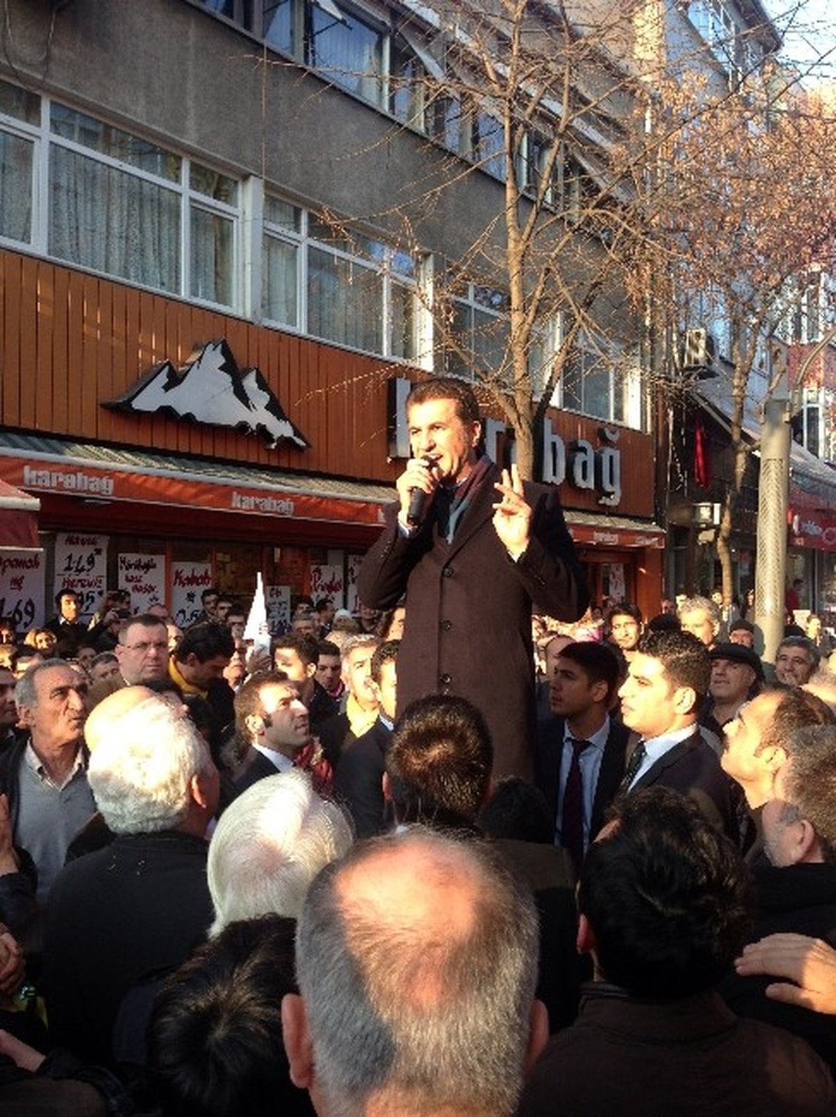 Sarıgül\'den Hükümete Gönderme