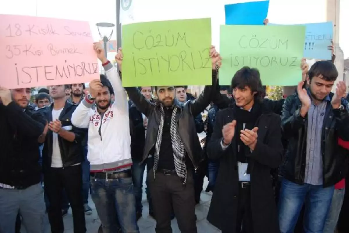 Erzurum\'da AFAD Tazminatlarının Ödenmemesini Protesto Etti