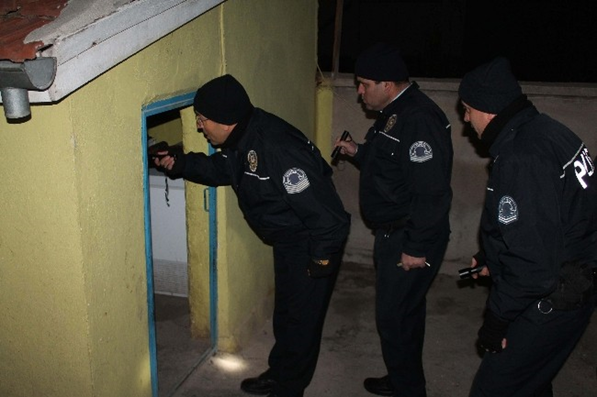3 Saniyede Soygun Yapan Çeteye Baskın: 22 Gözaltı